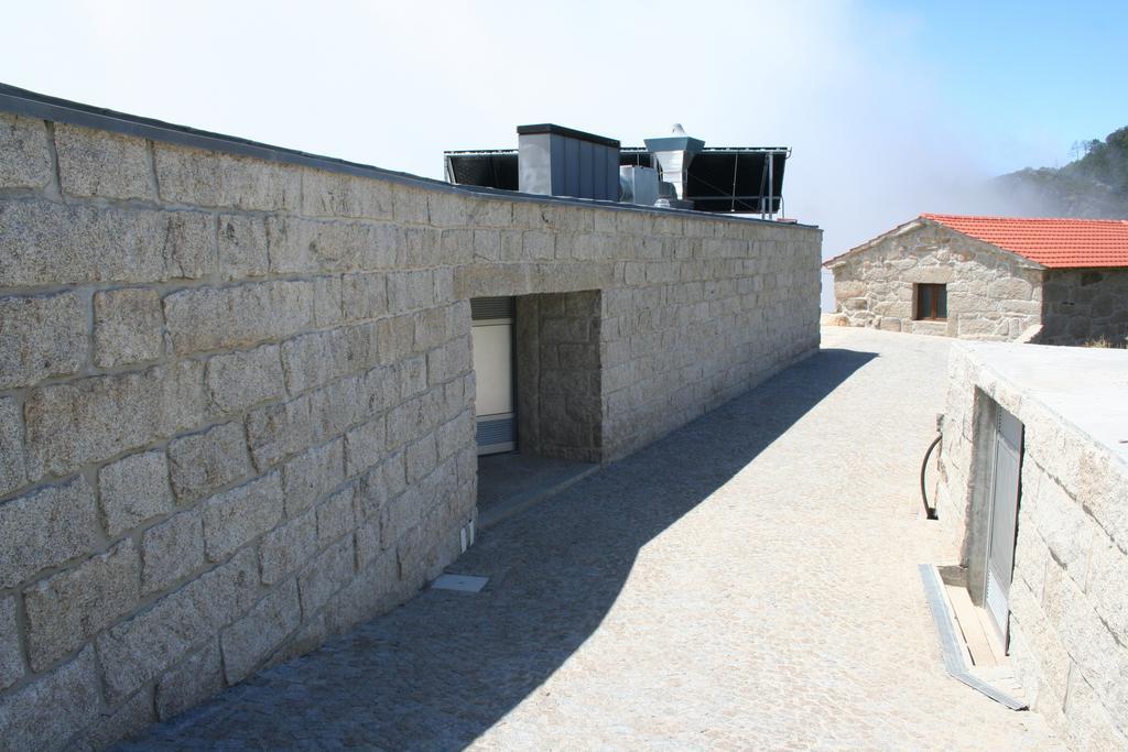 בית הארחה קראמולו 	Casa Lagar Do Miradoyro מראה חיצוני תמונה