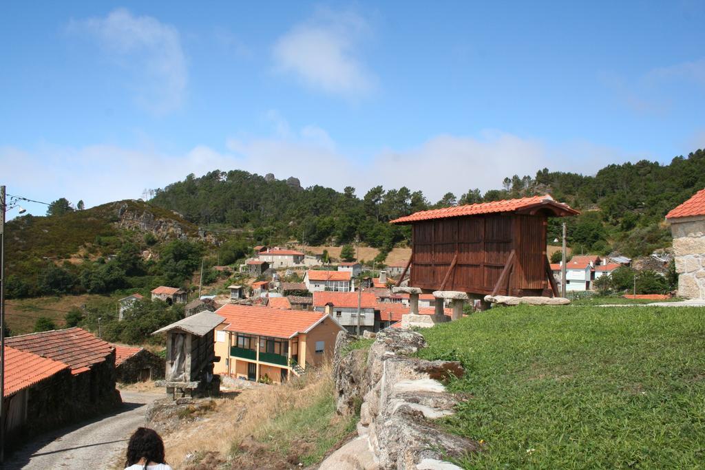 בית הארחה קראמולו 	Casa Lagar Do Miradoyro מראה חיצוני תמונה